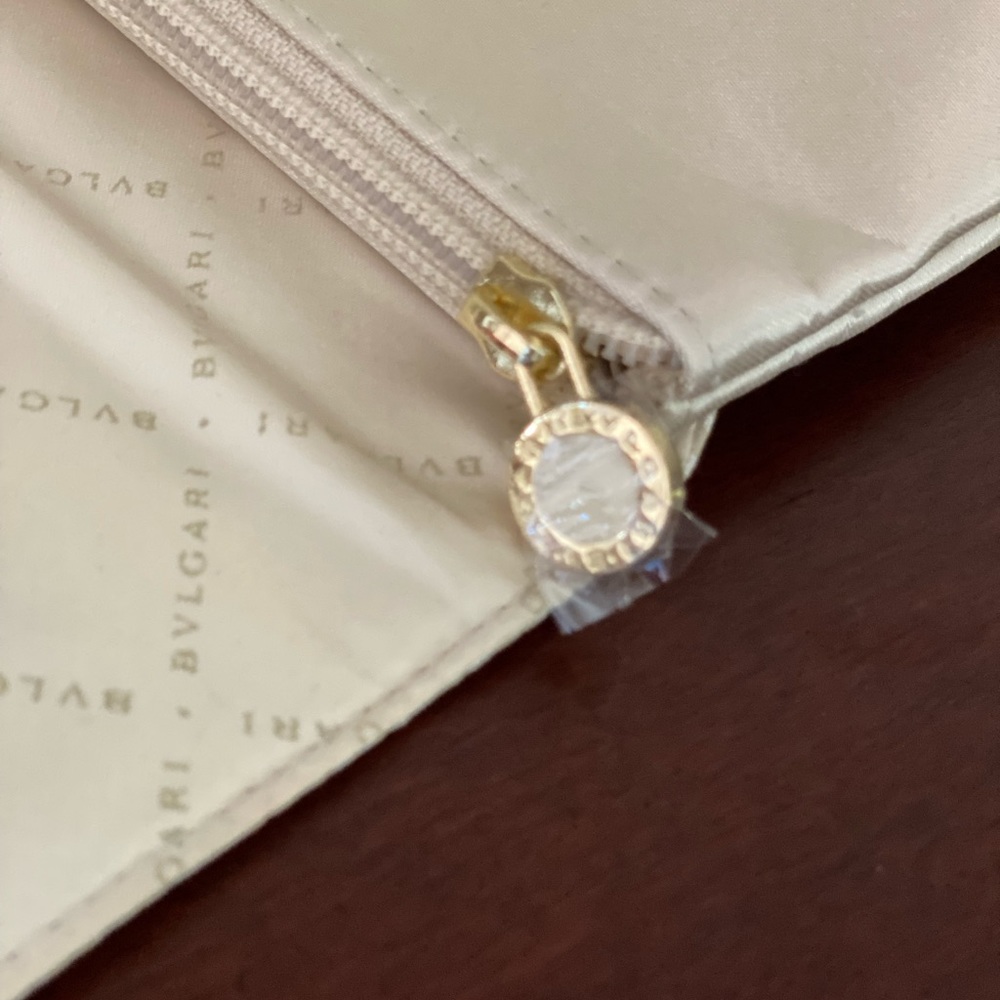 NWT Bulgari makeup/cosmetic clutch - Picture 4 of 10
